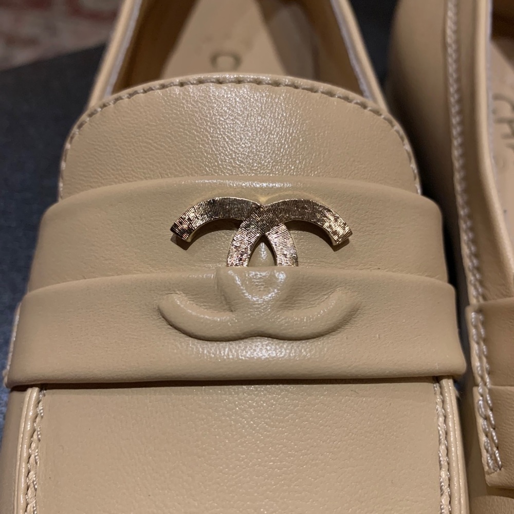 ⭐️SOLD⭐️Chanel BAIGE Moccasins Size 37 - Picture 3 of 4